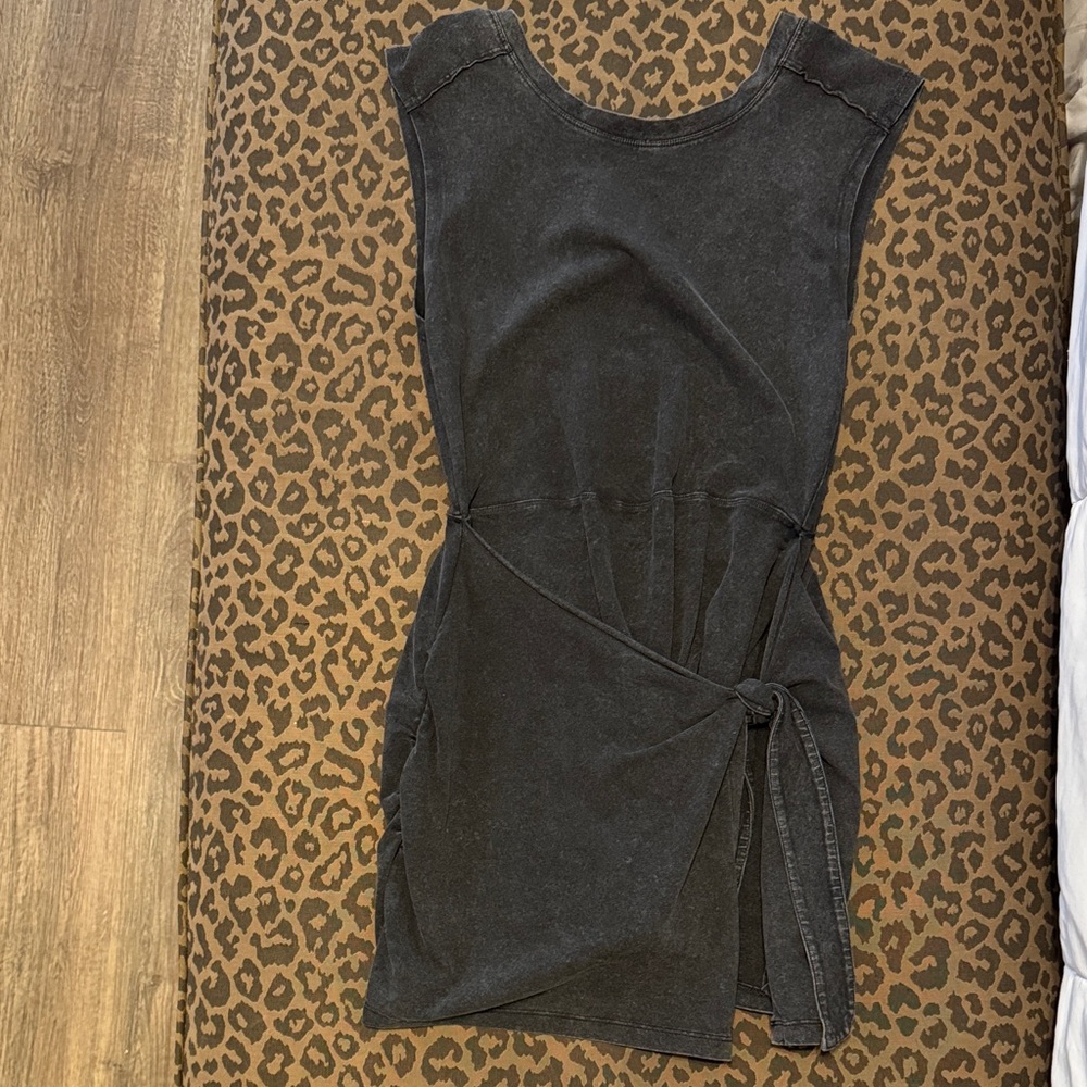 Elegant Black Sleeveless Dress